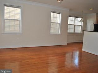 13666 Venturi Ln #217, Oak Hill, VA 20171