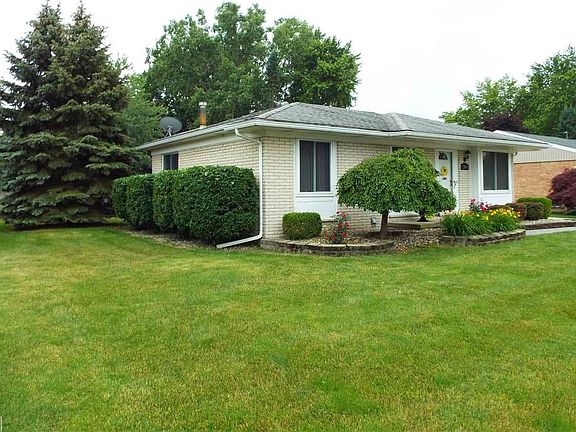 3rd image of 17440 Koogler St