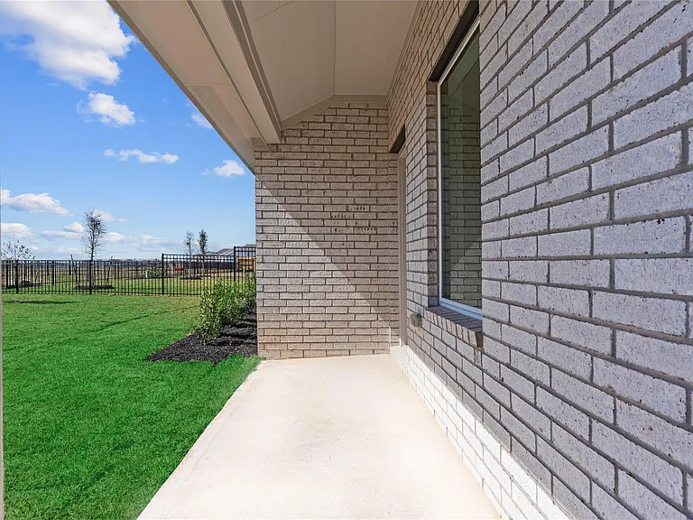 27531 Sunterra Village Dr — Photo 33