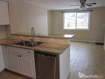 5th image of 4212 W Wellesley Ave