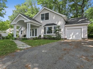 58 Lakeside Trl, Kinnelon, NJ 07405