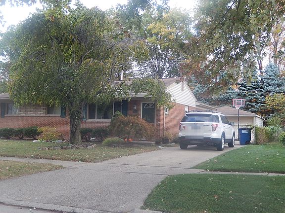 2nd image of 36129 Canyon Dr