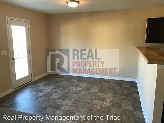 5th image of 1925 Chapel Brook Way
