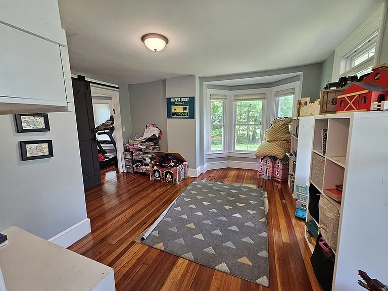 144 East St — Photo 22
