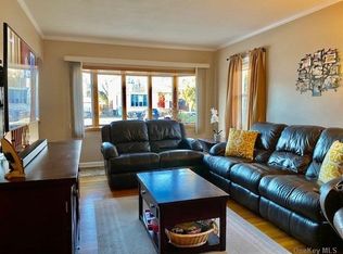 30 Ethel St, Valley Stream, NY 11580