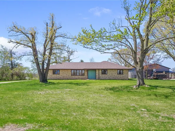 6983 SE Vandalia Dr, Pleasant Hill, IA 50327