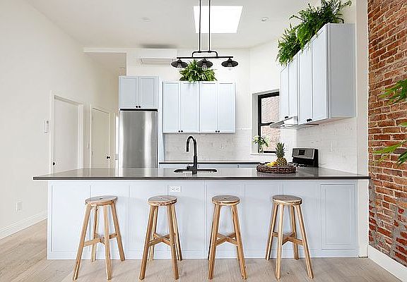 4th image of 1 Macdonough St #1N