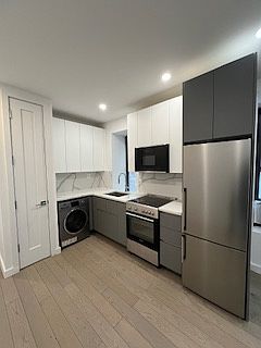 3rd image of 15 Wyckoff St APT 4