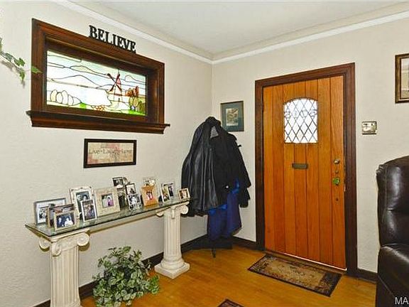 3rd image of 5715 Lisette Ave