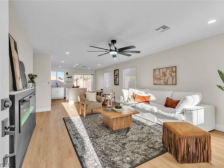 5822 Count Fleet St, Las Vegas, NV