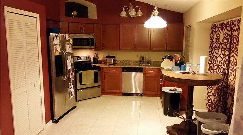 2nd image of 579 Appleton Pl