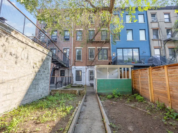 411 Union Street image 19 of 20