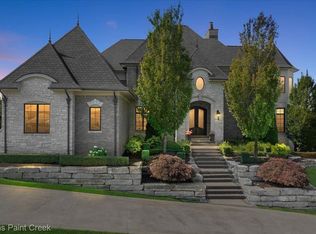 4838 Pinecrest Ct, Rochester, MI 48306