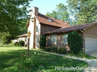 55620 Blue Jay Dr, South Bend, IN