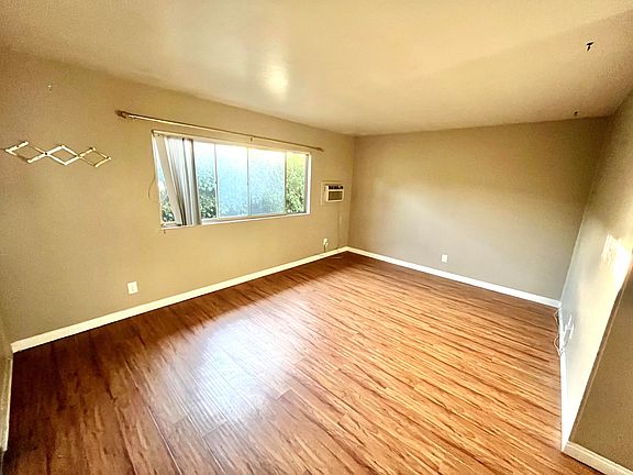 2nd image of 2865 A St APT 2