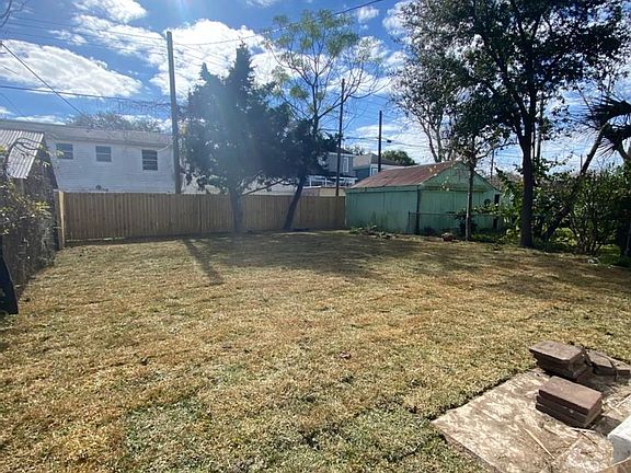 2nd image of 3609 Avenue O 1/2
