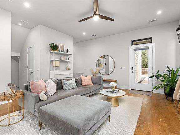 4th image of 3115 Clawson Rd APT 301