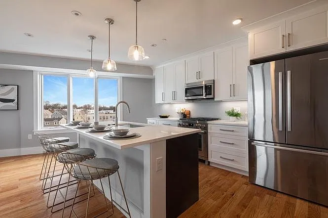 2 bed, 1420 sqft, $3,350 — Photo 2