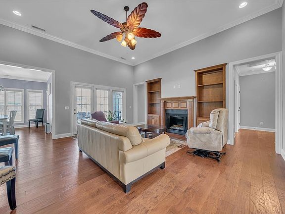 5th image of 61 Kensington Ct