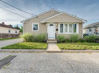 136 John St, Pawtucket, RI 02861