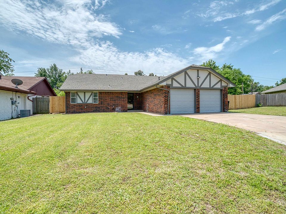 1st image of 700 Wood Hollow Ln