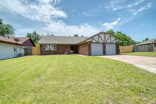 700 Wood Hollow Ln Photo 1