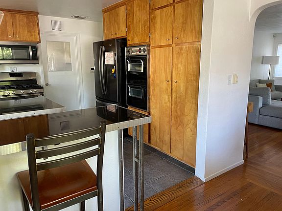 4th image of 3460 Elvas Ave