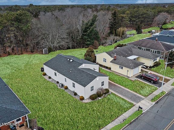 5th image of 194 Port Royal Drive
