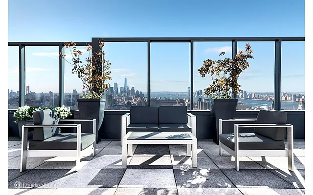 Rented by Douglas Elliman | media 33