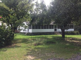 124 Linda Dr, Wray, GA 31798