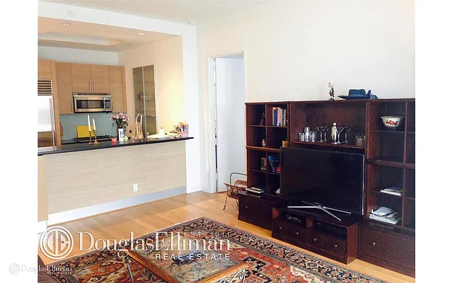 Rented by Douglas Elliman | media 10