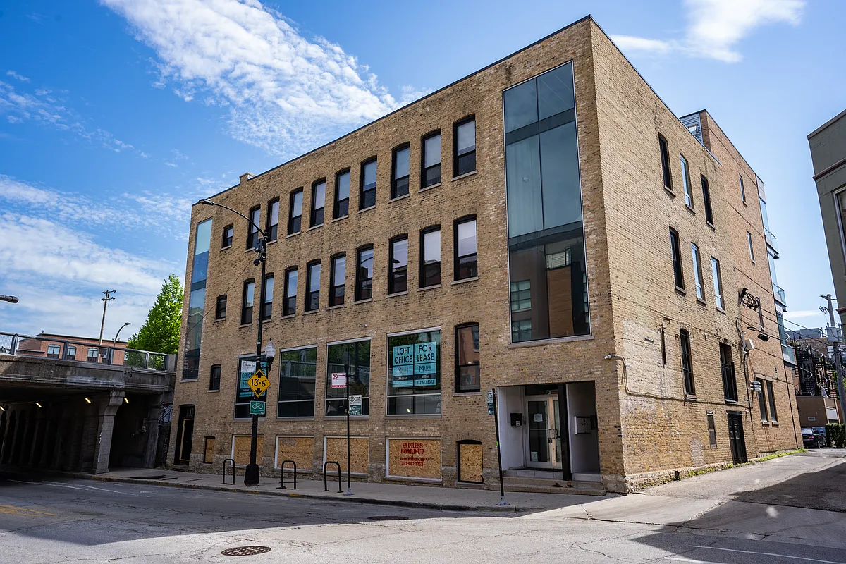 Building Photo - 1755 N Damen Ave