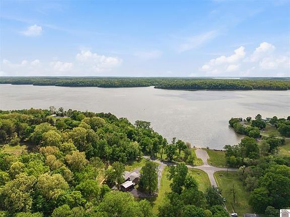 2nd image of 157 Lakeshore Dr