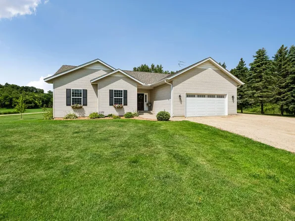 23775 Leeann Dr, Hampton, MN 55031