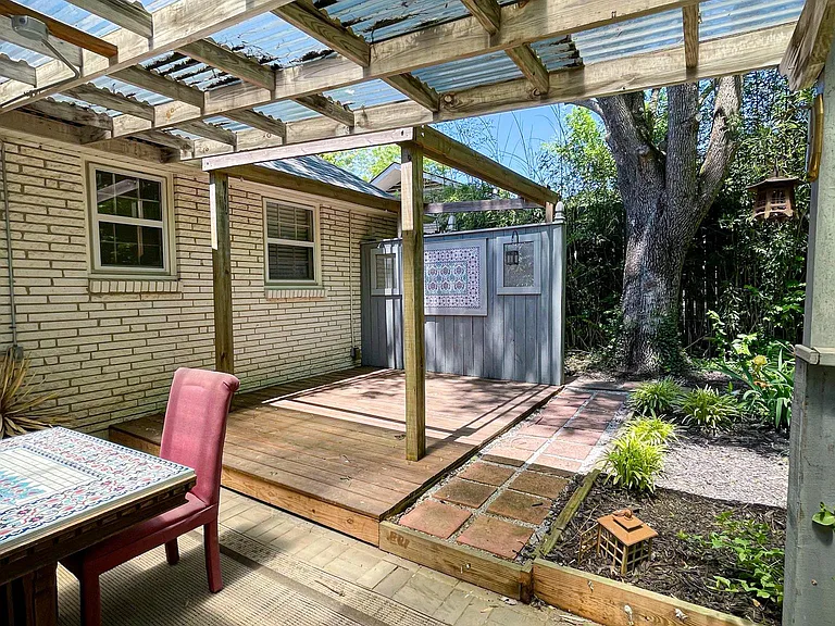 320 Leopole Rd — Photo 26