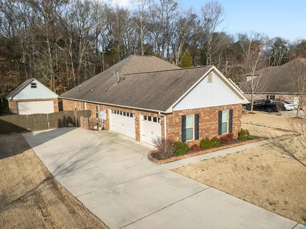 345 Northlake Dr, Meridianville, AL 35759