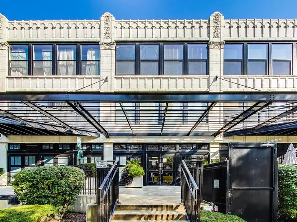 1000 W 15th St Unit 133, Chicago, IL 60608