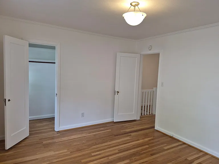 Broadmoor Manor — Photo 109
