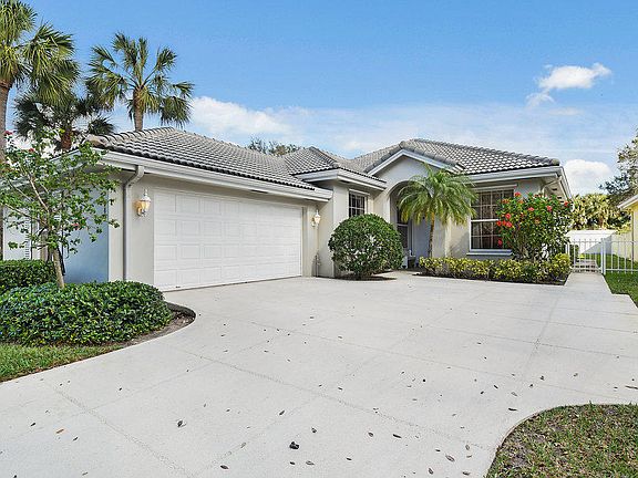 2nd image of 286 Sussex Cir
