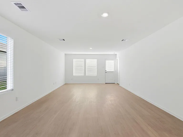 15219 Abella Dr — Photo 9