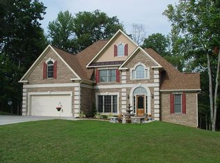 1442 David Swann Dr, Dandridge, TN 37725