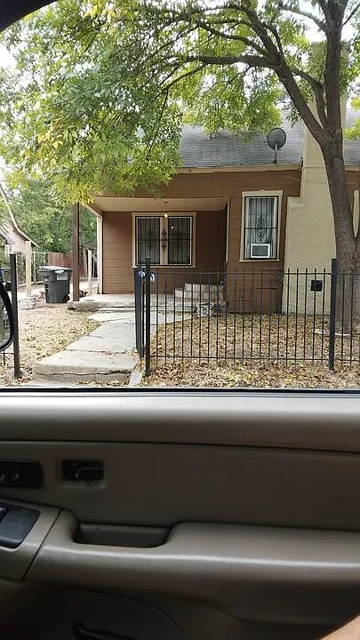 2 bed, 1318 sqft, $1,500 — Photo 1