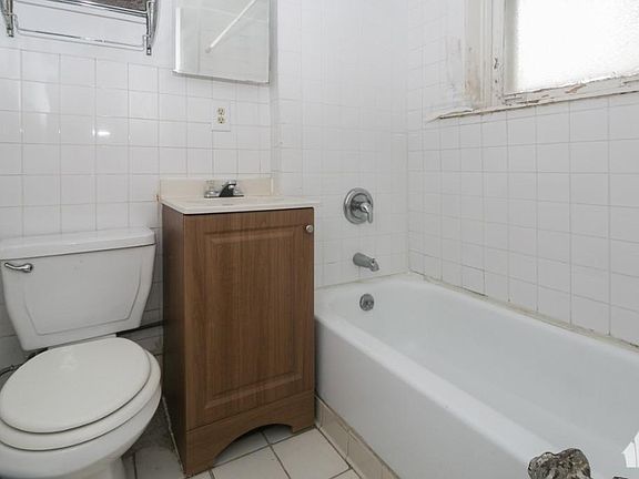 4th image of 5045 N Damen Ave #5047-3EA