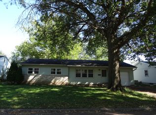 904 E 15th St S, Newton, IA 50208