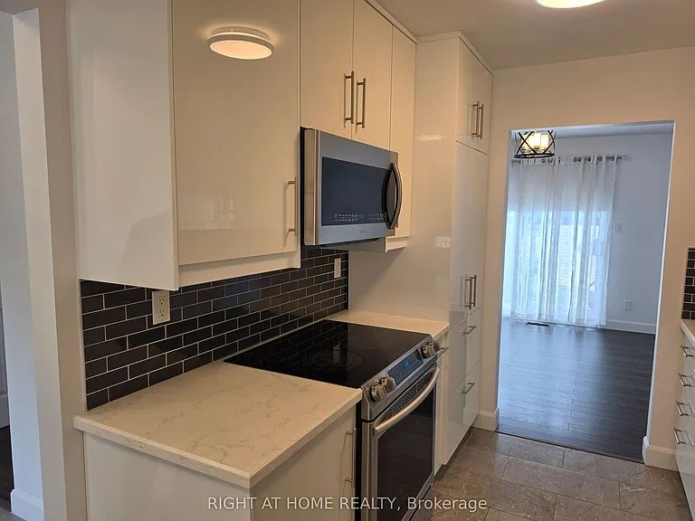 127 Dewitt Rd — Photo 8