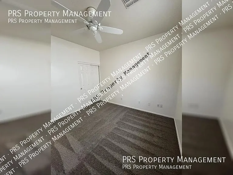 8003 W Clara Ln — Photo 24
