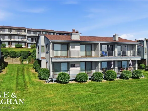1715 River Rd APT 58, Saint Clair, MI 48079