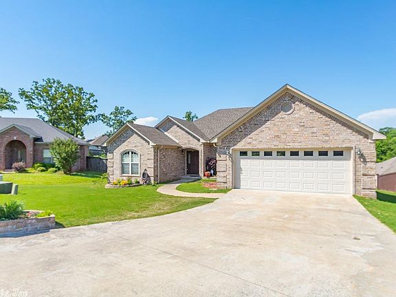 3rd image of 2009 Reveille Cir