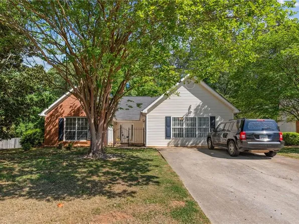 240 Plantation Blvd, Stockbridge, GA 30281