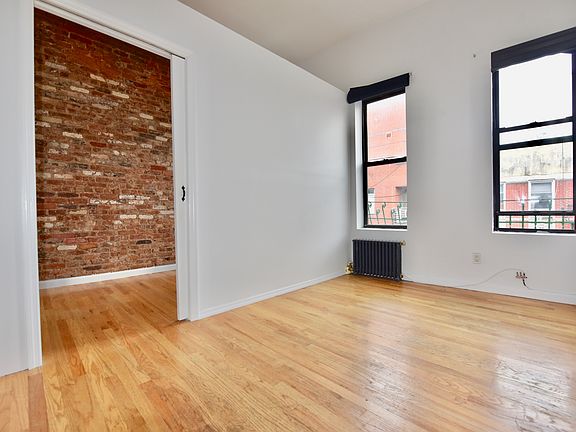 3rd image of 90 Elizabeth St #21A